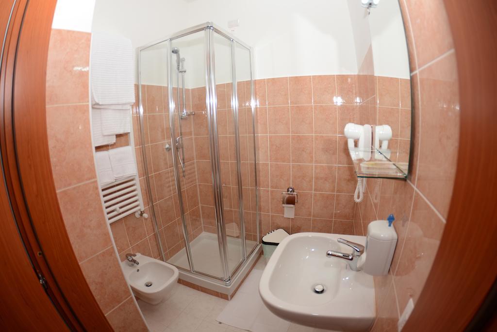 B&B Europa Потенца Стая снимка